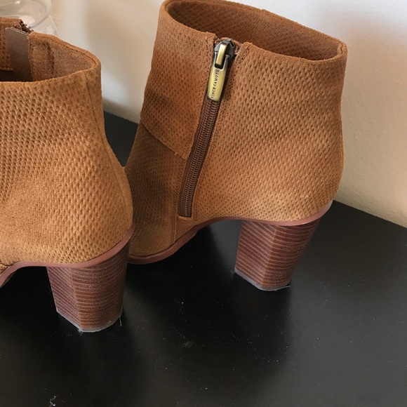 Vince Camuto bootie - Picture 5 of 8